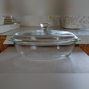 Glasbake Oval-shaped Casserole Dish With Lid.J235 1 Quart.
